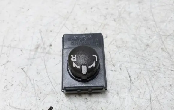 Mitsubishi Colt Wing mirror switch MN108084 A4518200410
