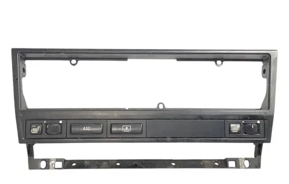 BMW 5 E39 Radio/GPS head unit trim 8159690 51168159690 8352259