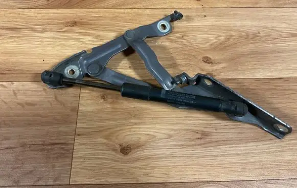 Mazda 3 I Tailgate/trunk strut/damper BN8W56930B 8771TH0425N