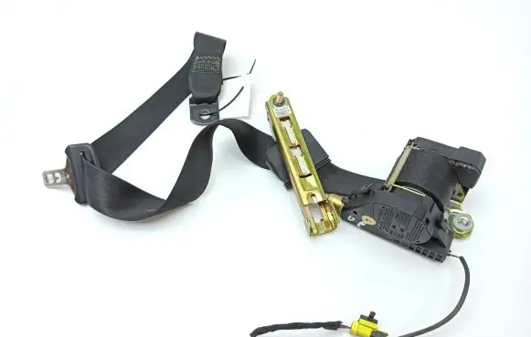 Mercedes-Benz ML W163 Front seatbelt A1638603085 33004739 33003480