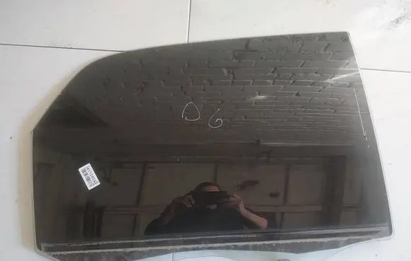 KIA Sportage Rear door window glass AS2