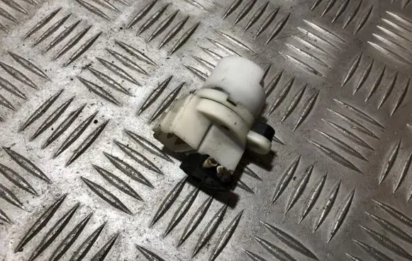Toyota RAV 4 (XA10) Ignition lock contact 