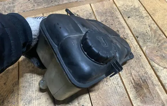 Mercedes-Benz C W203 Coolant expansion tank/reservoir A2035000049 2035000049