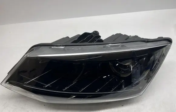 Skoda Fabia Mk3 (NJ) Headlight/headlamp 6V1941015B