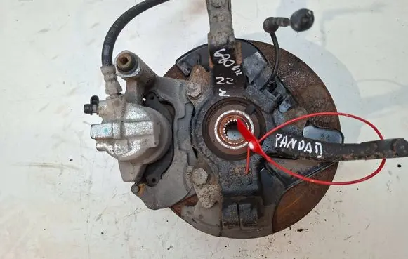 Fiat Panda II Front wheel hub spindle knuckle S27647680