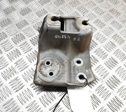 Subaru Outback (BS) Engine mounting bracket 41032AJ090