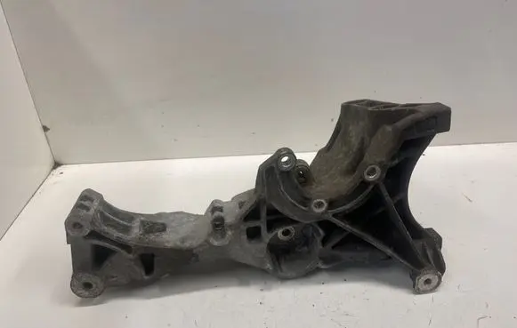 Audi A4 S4 B7 8E 8H Generator/alternator bracket 038903143D