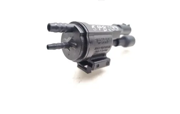 Mercedes-Benz C W205 Vacuum valve 0025407097