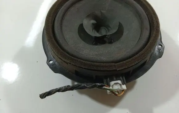 Ford Focus Front door speaker AA6T18808CA