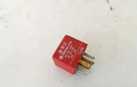 Volkswagen New Beetle Other relay 431951253f 20202001