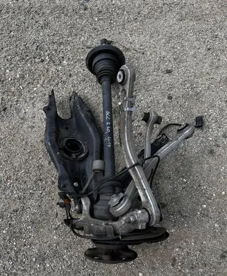 Mercedes-Benz GLC C253 Rear wheel hub spindle/knuckle