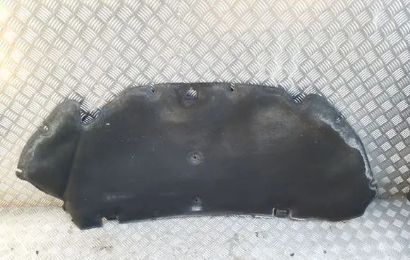 Engine bonnet/hood sound/heat insulation