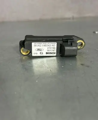Ford Focus Airbag deployment crash/impact sensor 98AG14B342AD 001747 270199
