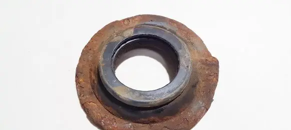 Ford Focus Coil spring mount 