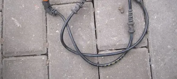 Mercedes-Benz E W212 ABS brake wheel speed sensor A2129050901