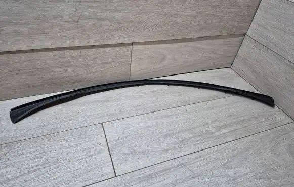 Porsche Cayenne (9Y0 9Y3) Engine compartment rubber 9Y0823727A