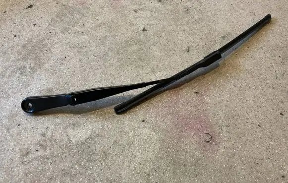 BMW X2 U10 Front wiper blade arm 5A0BC08