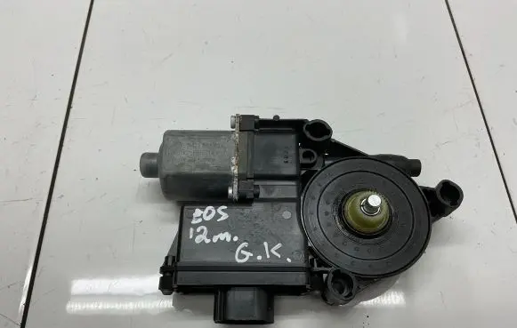 Volkswagen Eos Rear door window regulator motor 1Q0959811B