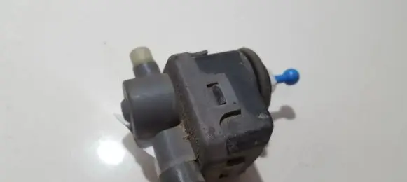 Headlight level adjustment motor