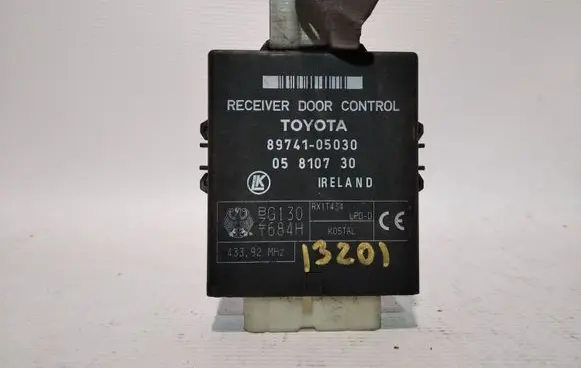 Toyota Avensis T220 Other control units/modules 8974105030