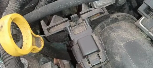 Mazda 2 Air pressure sensor ZJ2018211