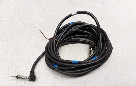 KIA Cerato Aerial antenna amplifier