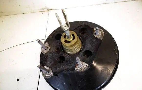 Nissan Tiida C11 Brake booster 46007em11b 26.7864-2800.4