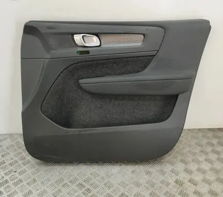 Volvo XC40 Front door card panel trim 32282669