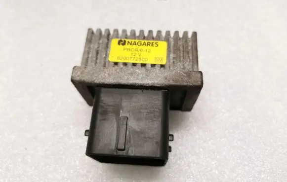 Nissan X-Trail T31 Glow plug pre-heat relay 8200772800