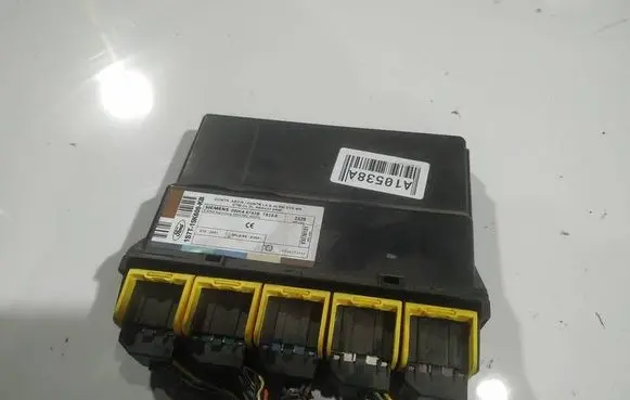 Ford Mondeo Mk III Comfort/convenience module 1s7t15k600kb