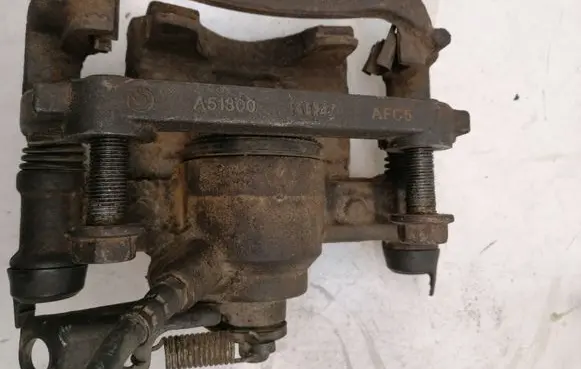 Renault Master II Rear brake caliper