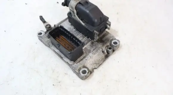 Opel Zafira B Engine control unit/module ECU 1039S11793