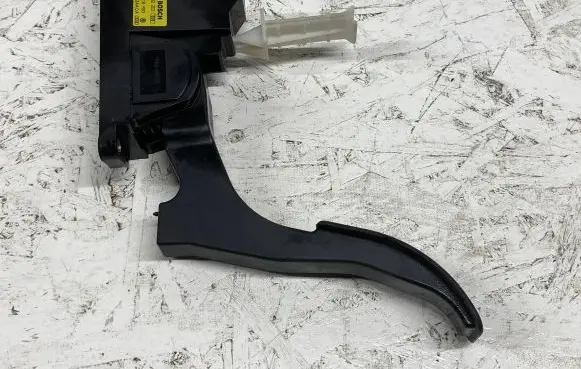 Audi A3 S3 8L Accelerator throttle pedal 1J1723503AA 186300118 0280752203