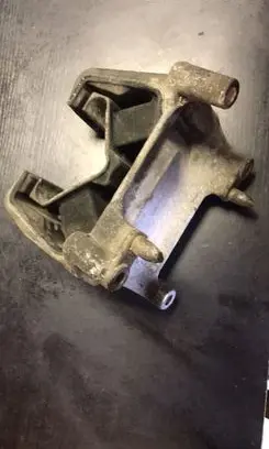 Opel Vectra B Gearbox mounting bracket 74266302
