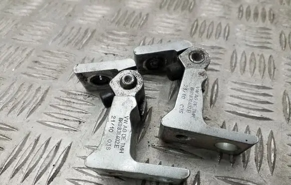 Front door hinge set