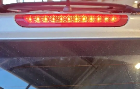 KIA Carens II Third/center stoplight IMPRK1394835
