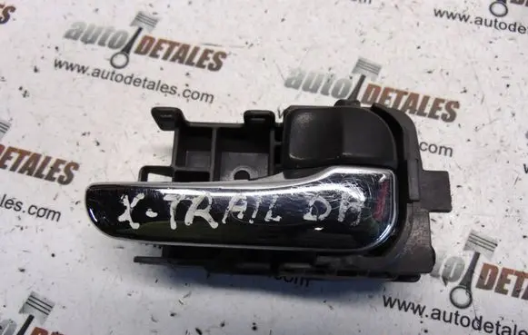 Nissan X-Trail T30 Front door interior handle