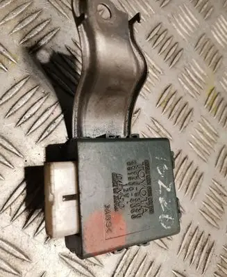 Lexus IS 220D-250-350 Door central lock control unit/module 8597053030