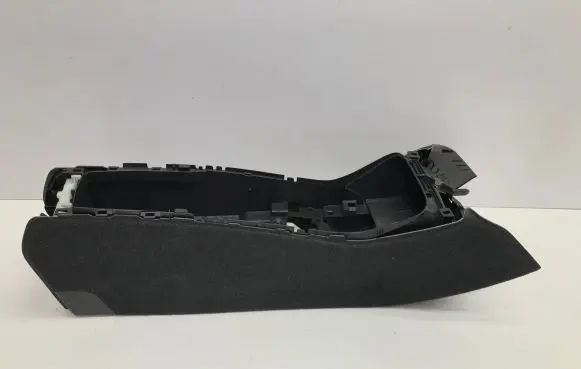 Volvo XC40 Center console 68919658