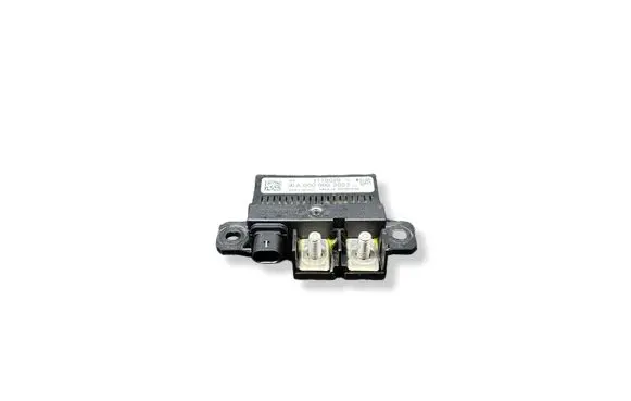 Mercedes-Benz CLS C218 AMG Charging relay A0009822023