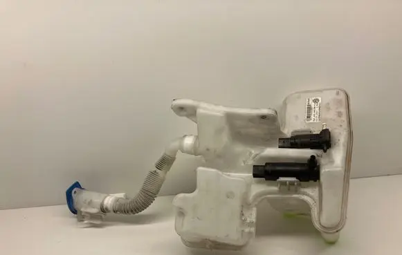 Volkswagen Tiguan Lamp washer fluid tank 5Q0955449BM V117102410667