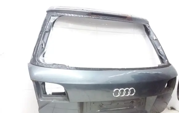 Audi A4 S4 B7 8E 8H Tailgate/trunk/boot lid
