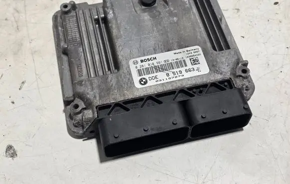 Mini One - Cooper Coupe R56 Engine control unit/module 0281018991 031157273 8519663