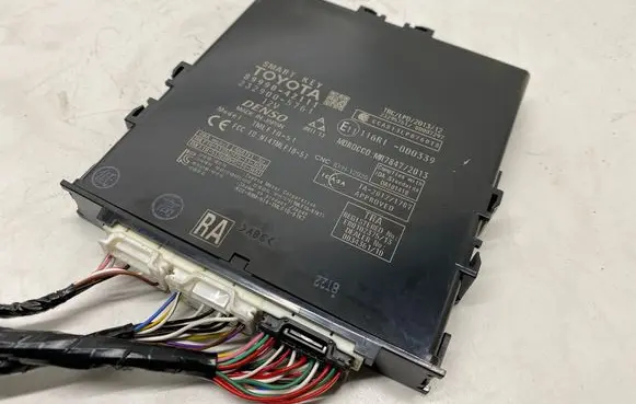 Toyota RAV 4 (XA40) Keyless (KESSY) go control unit/module 8999042111 2329005761