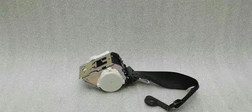 Mercedes-Benz C W204 Rear seatbelt A2048600085