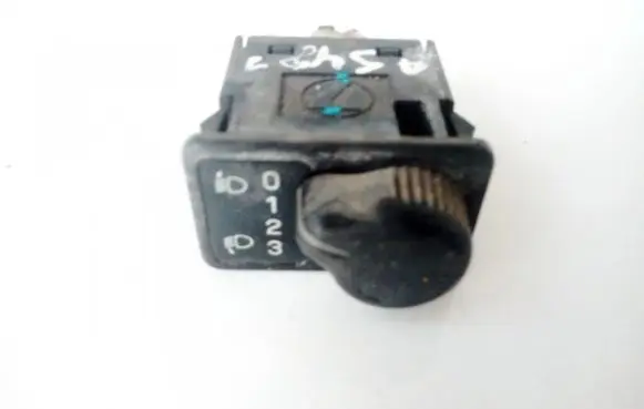 Subaru Forester SF Headlight level height control switch