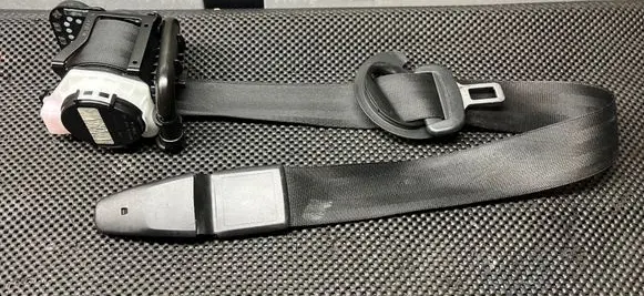 Porsche Macan (95B) Front seatbelt 