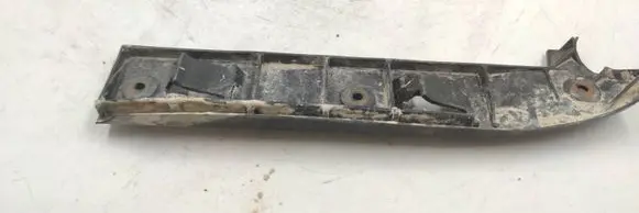 Front bumper mounting bracket