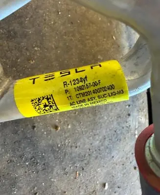 Tesla Model 3 Air conditioning (A/C) pipe/hose R1234V 109215700F 1092157