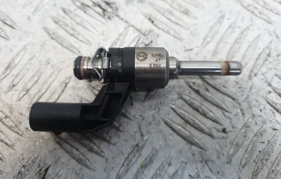 Volkswagen Atlas Fuel injector 03H906036E